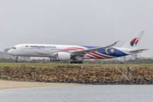 malaysia airlines flight plane australia